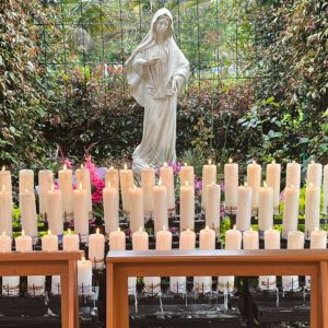 Velas en la Gruta de la Gospa