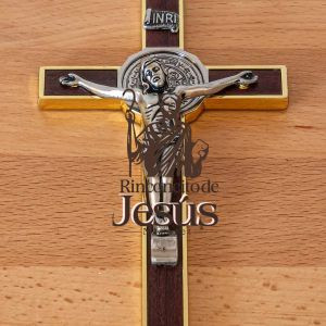 Cristo San Benito para colgar