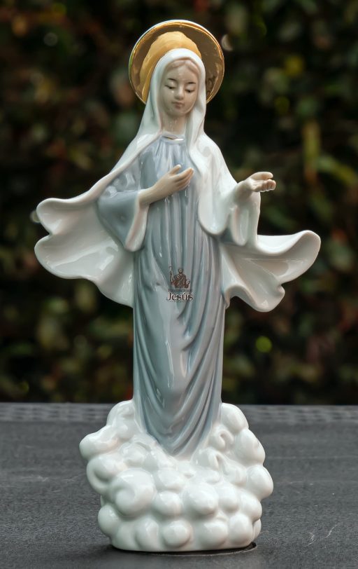 Virgen Medjugorje Porcelana 20 cm